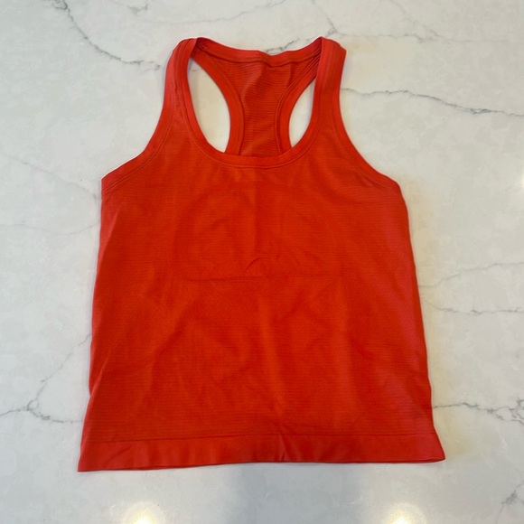 Lululemon Size 4 Swiftly Tech Racerback 2.0 Orange Tank Top (Race Length) - Picture 1 of 2